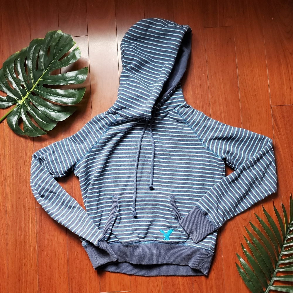 American Eagle Blue & White Striped Hoodie 💙